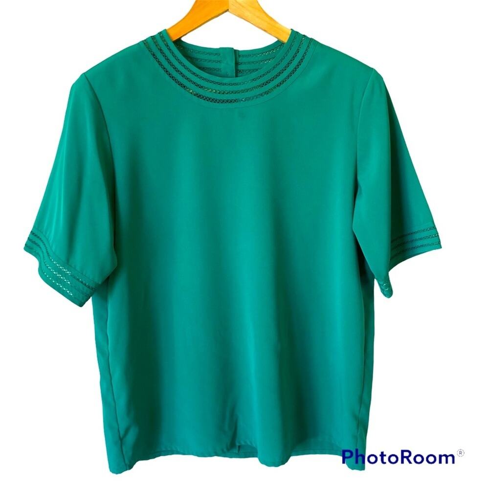 Yves St Clair Kelly Green Blouse Woman’s Size 8 Casual Dressy Work Career Shirt